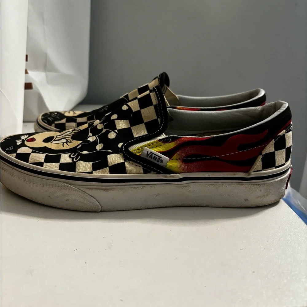 Vans x Disney slides - Picture 3 of 6